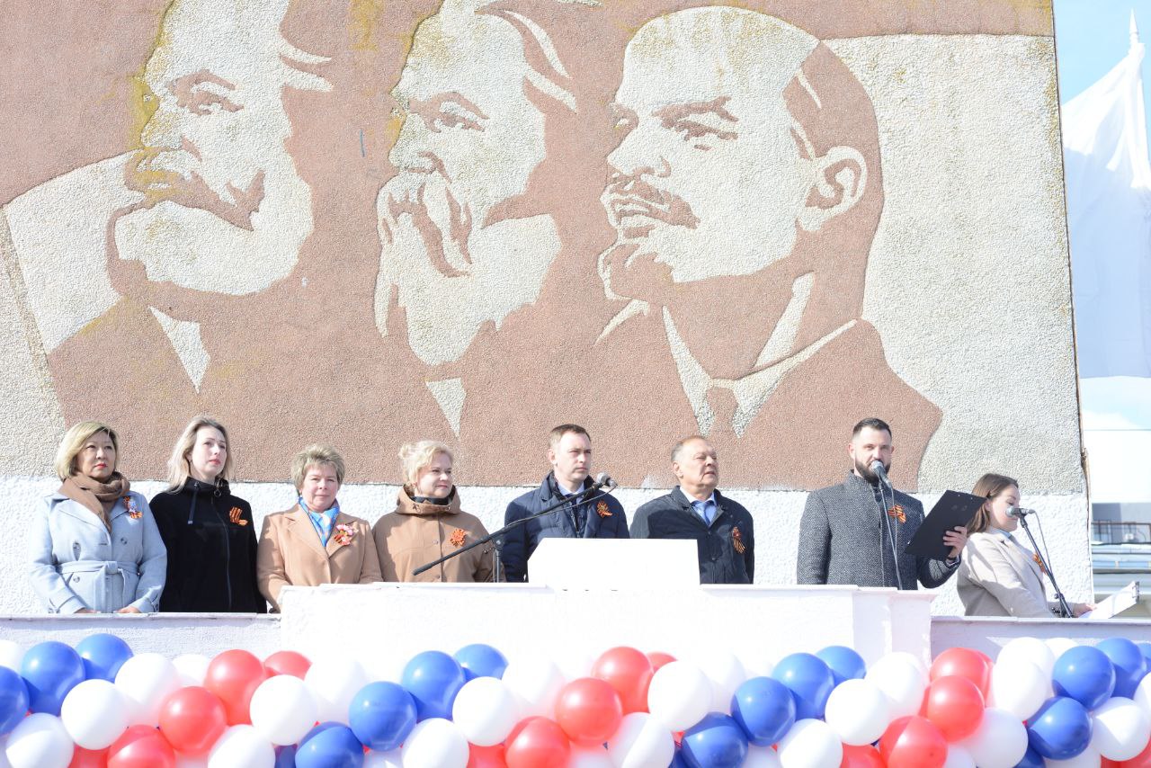 «Равнение на Победу».